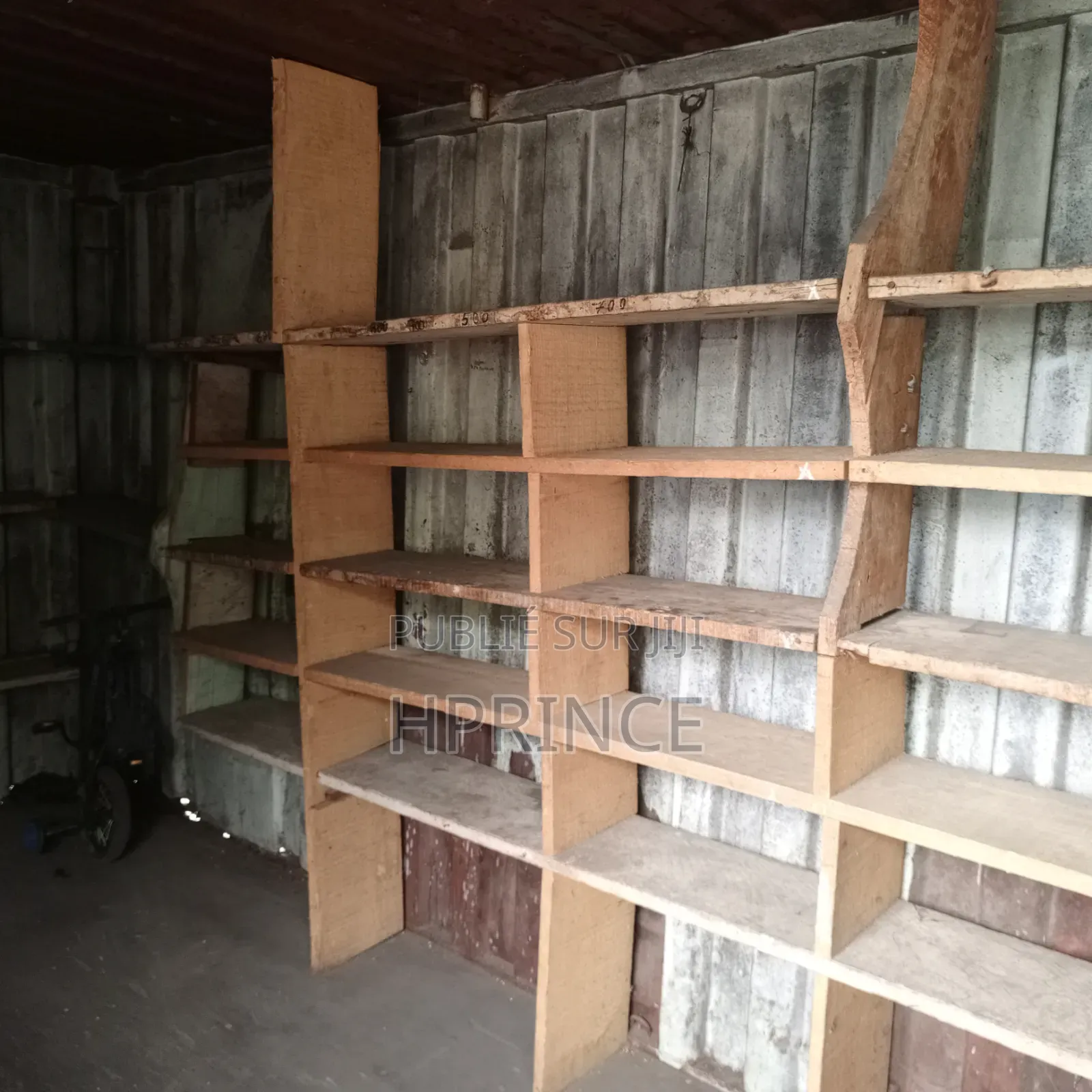 1chbre Blocs d'appartements dans A Personnaliser, Talangaï à Louer