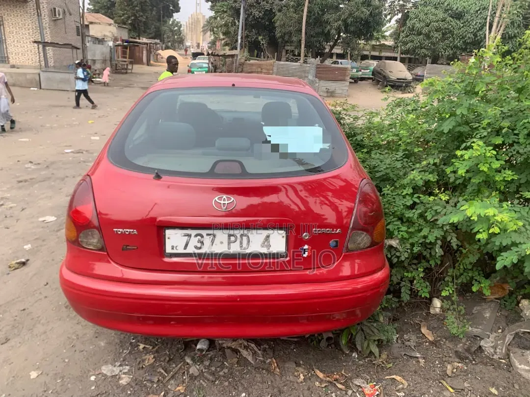 Toyota Corolla 2017 Rouge