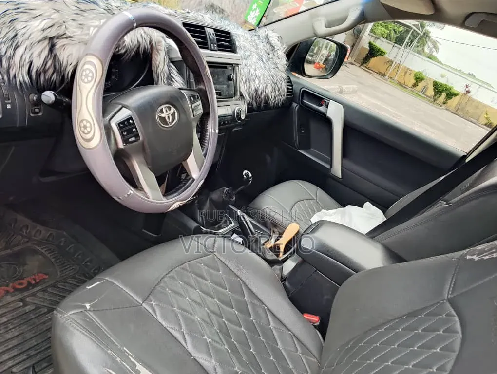 Toyota Land Cruiser Prado 2017 Noir