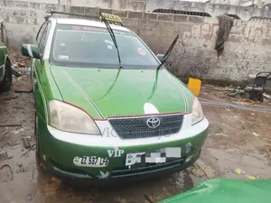 Toyota Yaris 2015 Vert
