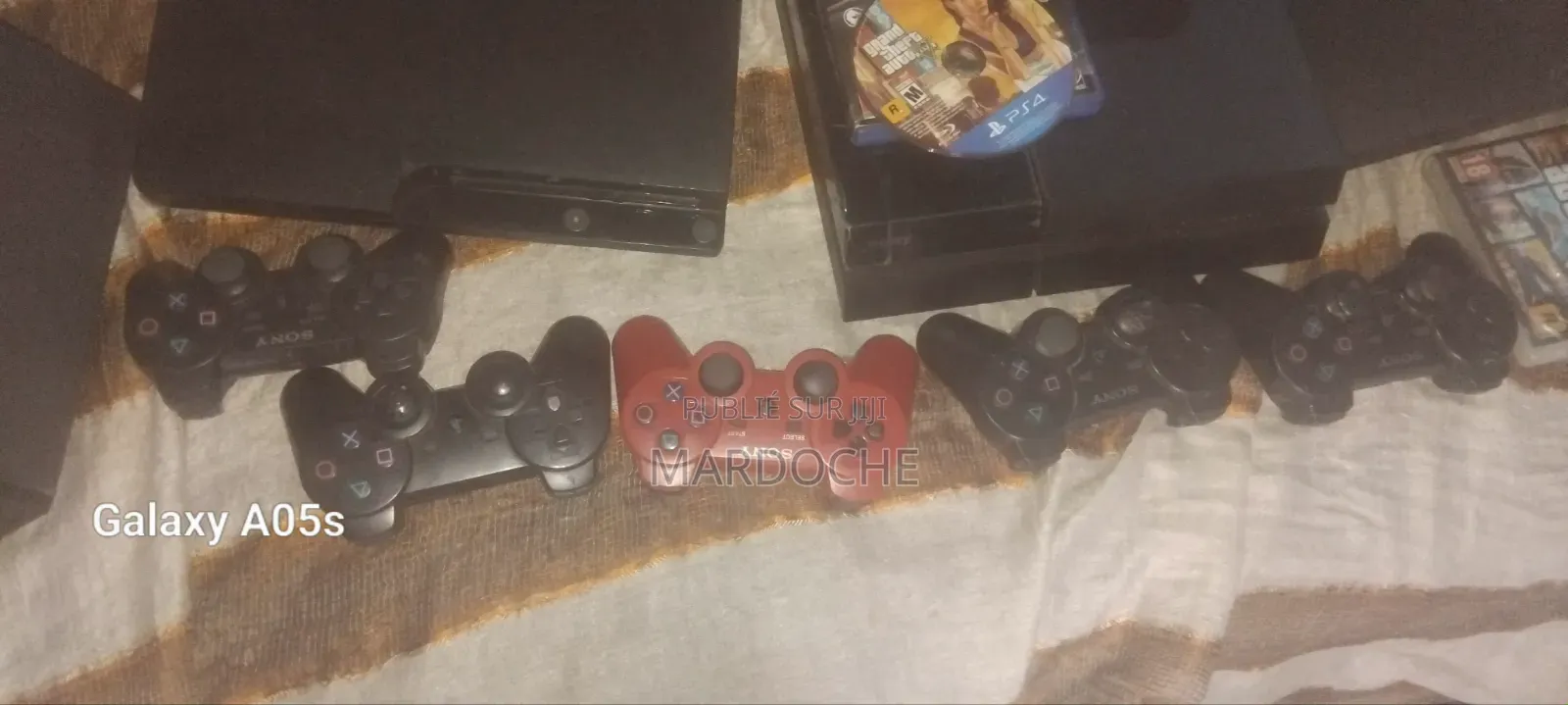 Solde Des Consoles Avec Un Bureautique