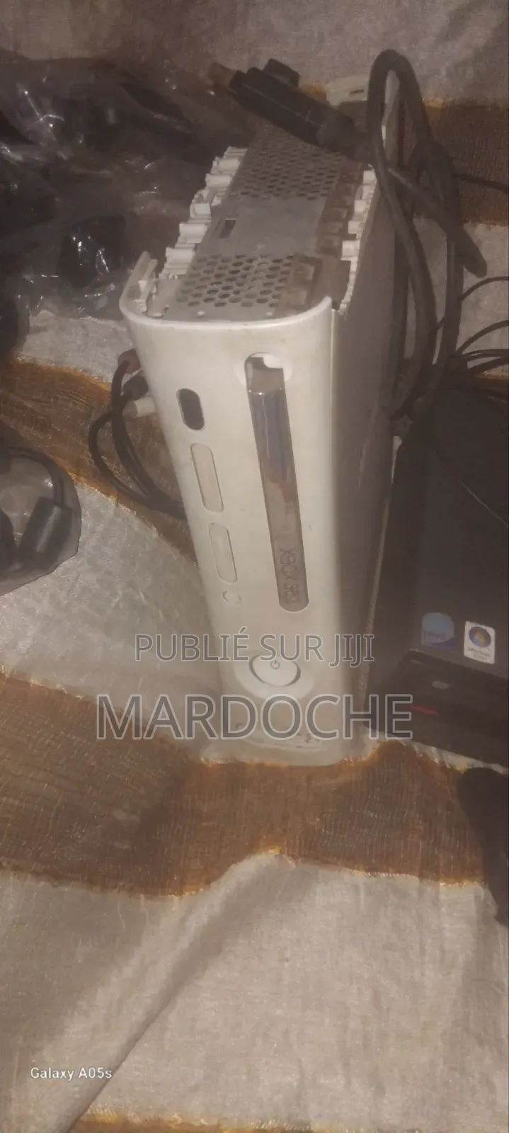 Solde Des Consoles Avec Un Bureautique