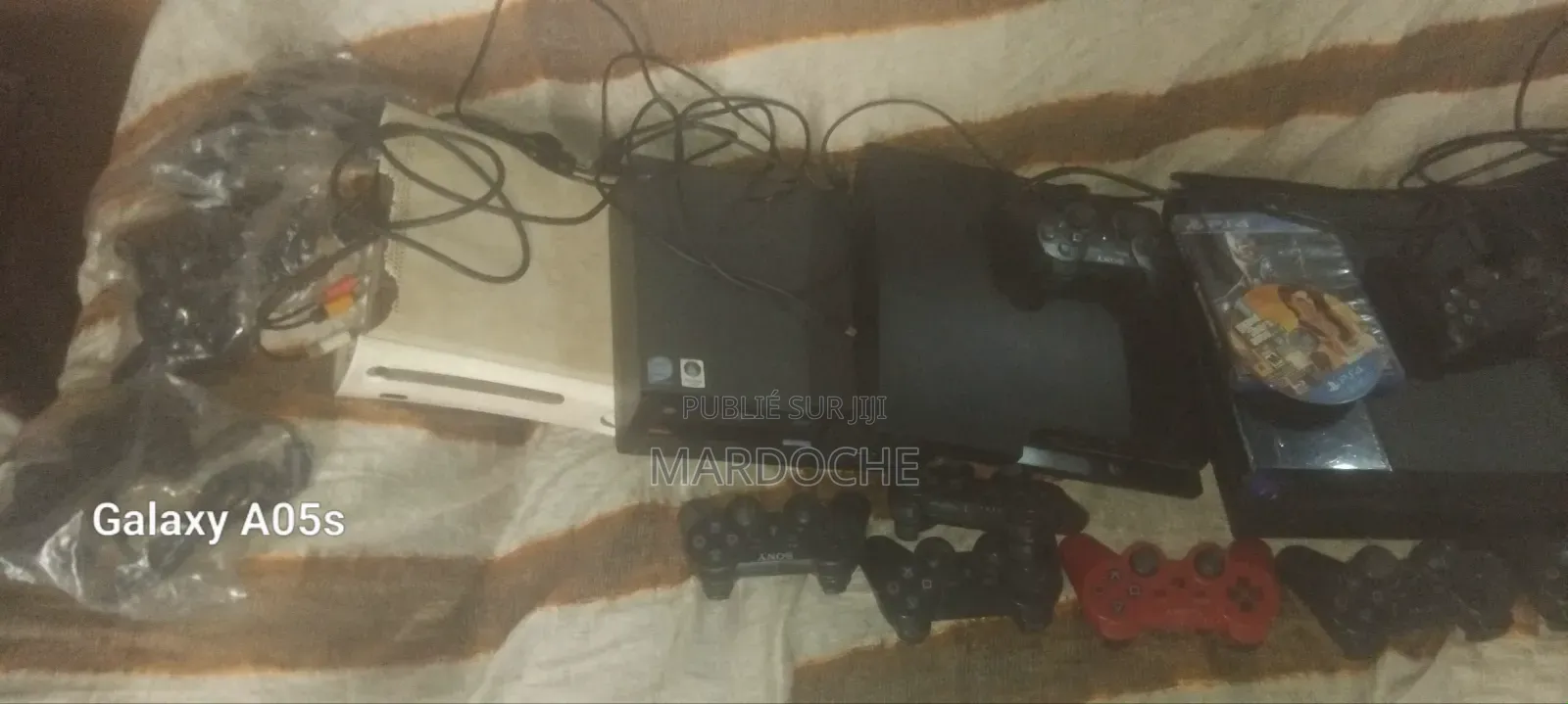 Solde Des Consoles Avec Un Bureautique