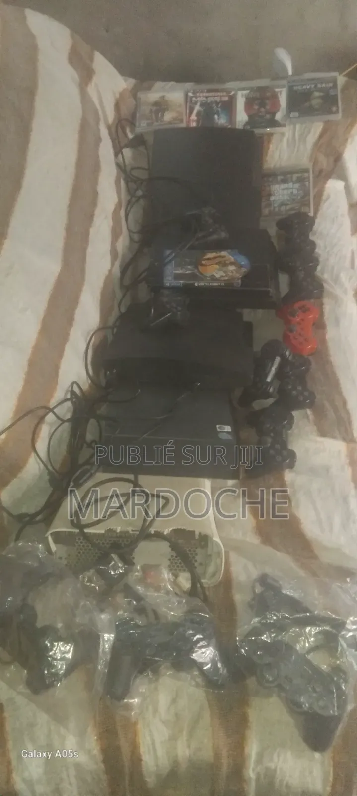 Solde Des Consoles Avec Un Bureautique