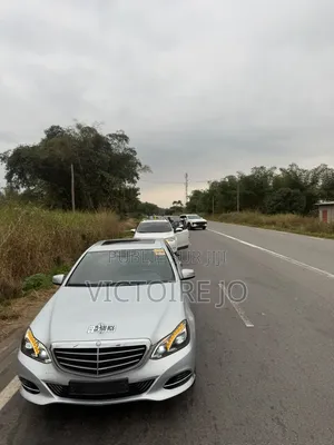 Mercedes-Benz E300 2015 Gris