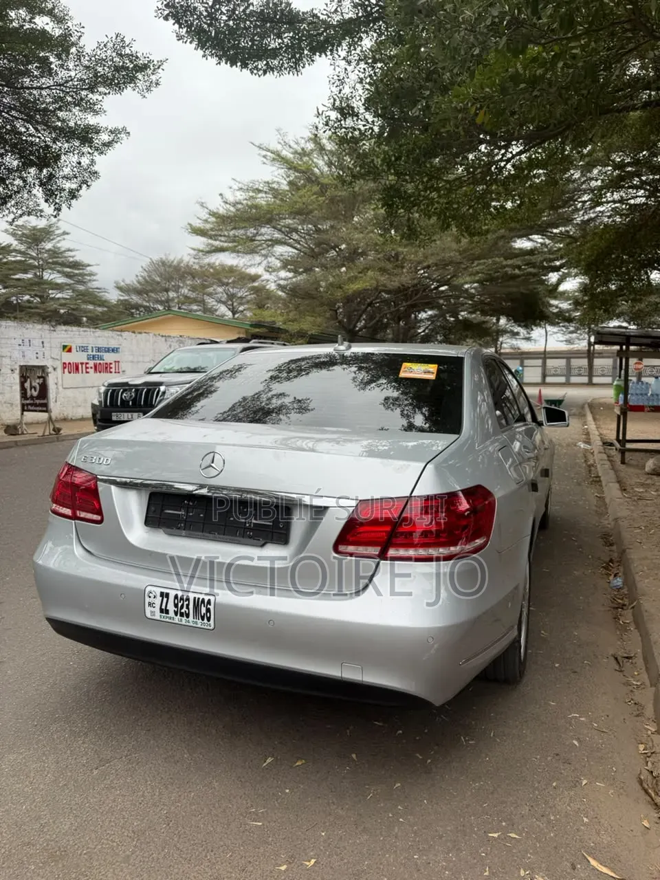 Mercedes-Benz E300 2015 Gris