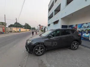 Toyota RAV4 2018 Bleu