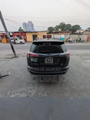 Toyota RAV4 2018 Bleu