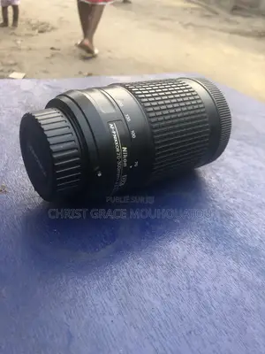 Objectif Nikon 70-300m