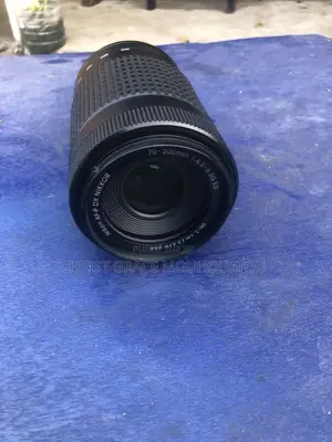 Objectif Nikon 70-300m