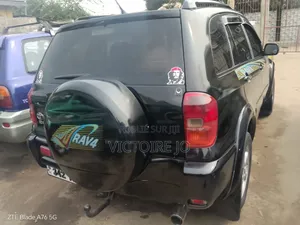 Toyota RAV4 2017 Noir