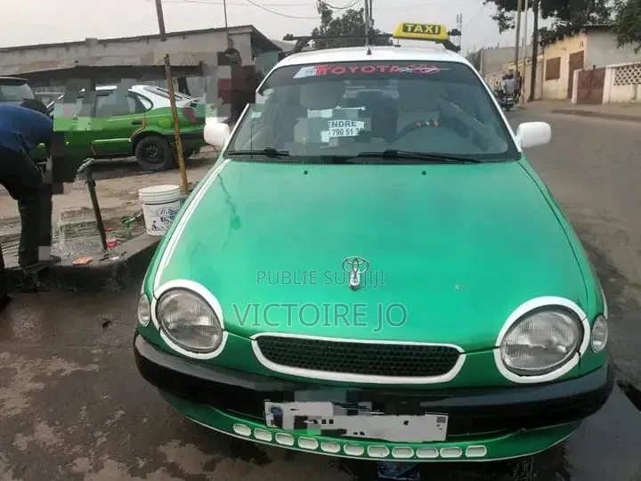 Toyota Corolla 2015 Vert