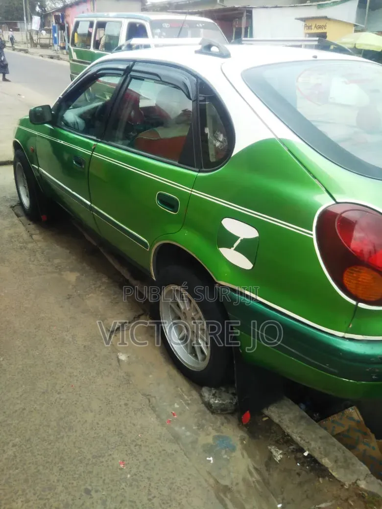 Toyota Corolla 2014 Vert