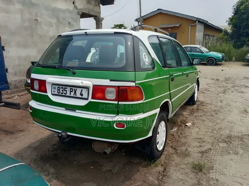 Toyota Picnic 2016 Vert