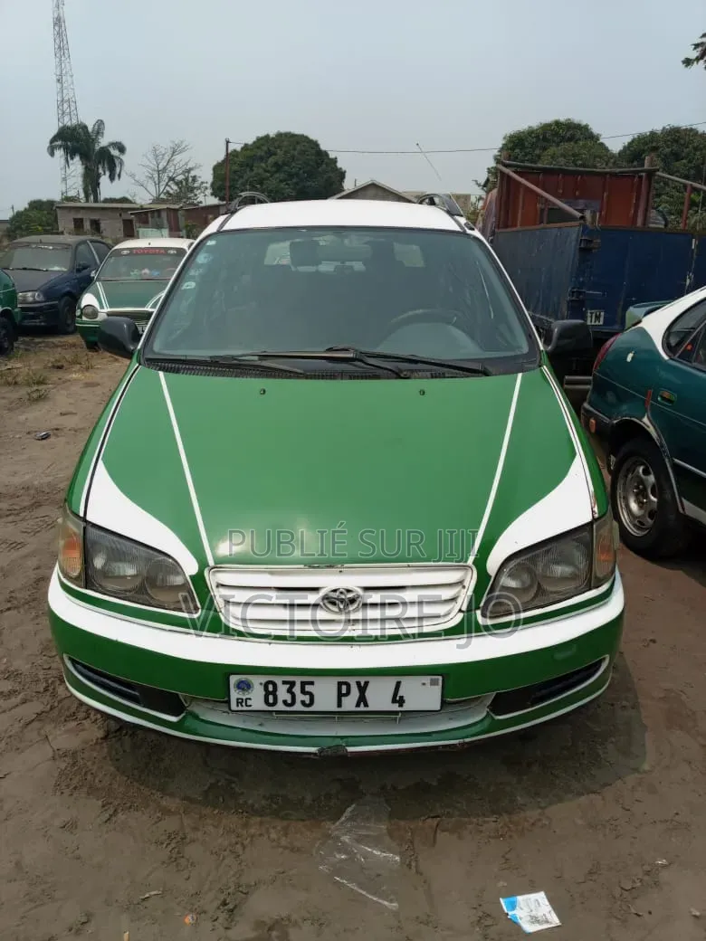 Toyota Picnic 2016 Vert