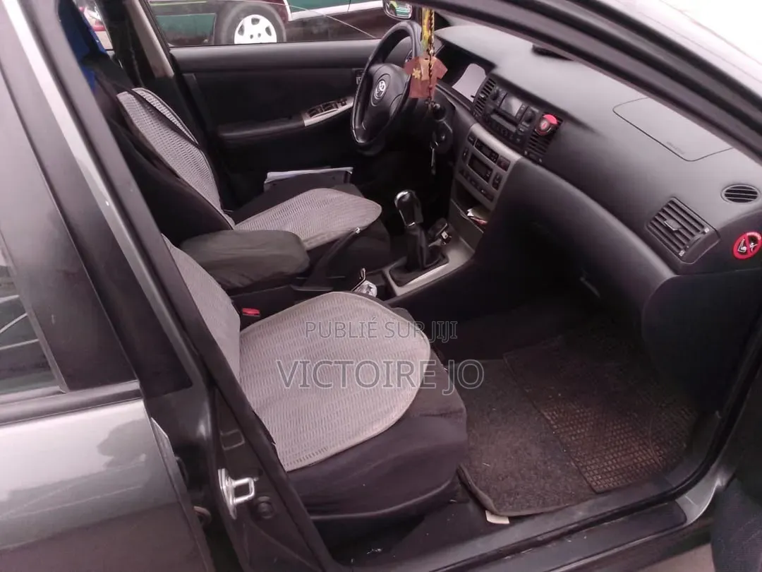 Toyota Corolla 2016 Noir