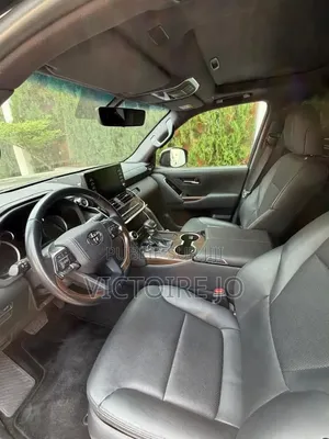 Toyota Land Cruiser 2023 Noir