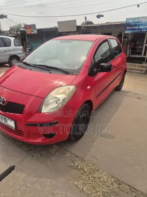 Toyota Yaris 2015 Rouge