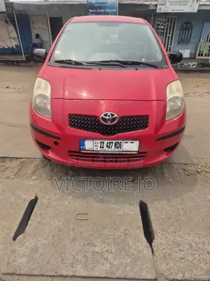 Toyota Yaris 2015 Rouge