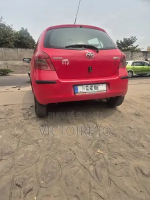 Toyota Yaris 2015 Rouge