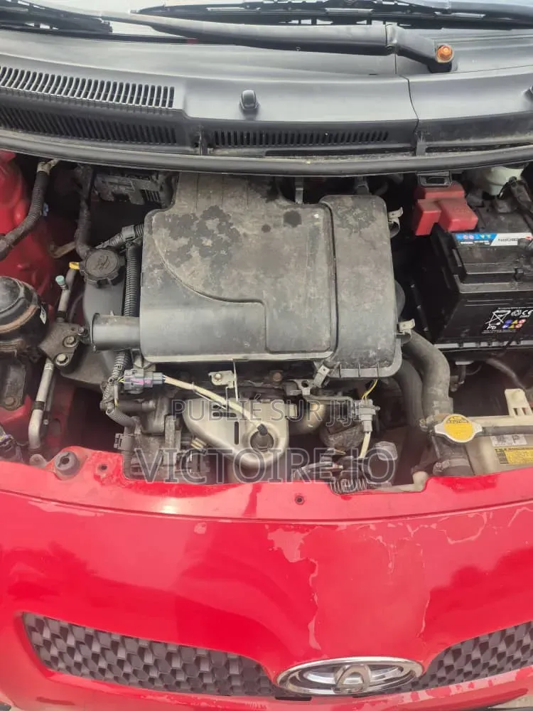 Toyota Yaris 2015 Rouge