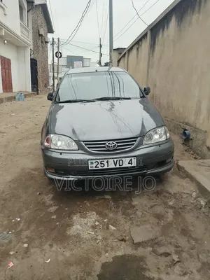 Toyota Avensis 2014 Gris