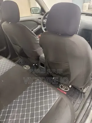 Toyota Avensis 2014 Gris