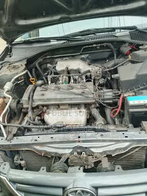 Toyota Avensis 2014 Gris