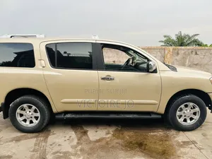Nissan Armada 2015 Jaune