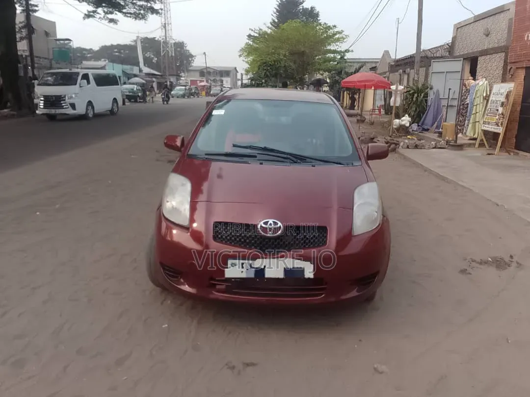 Toyota Yaris 2016 Rouge