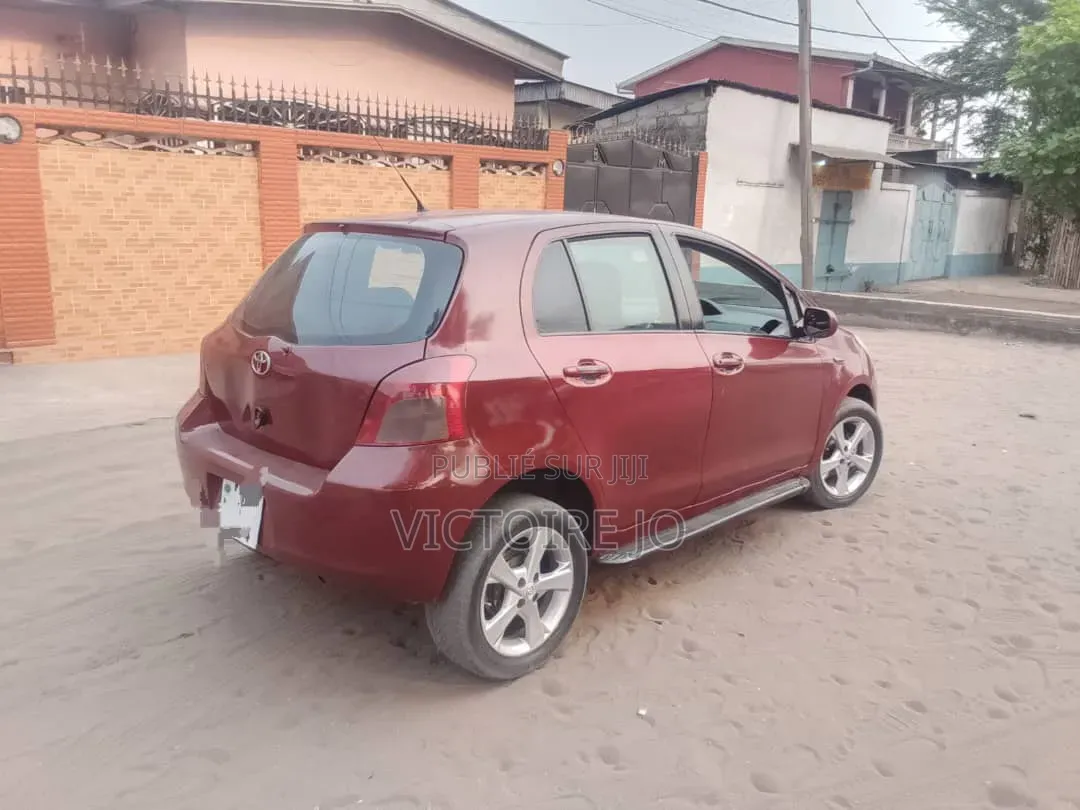 Toyota Yaris 2016 Rouge