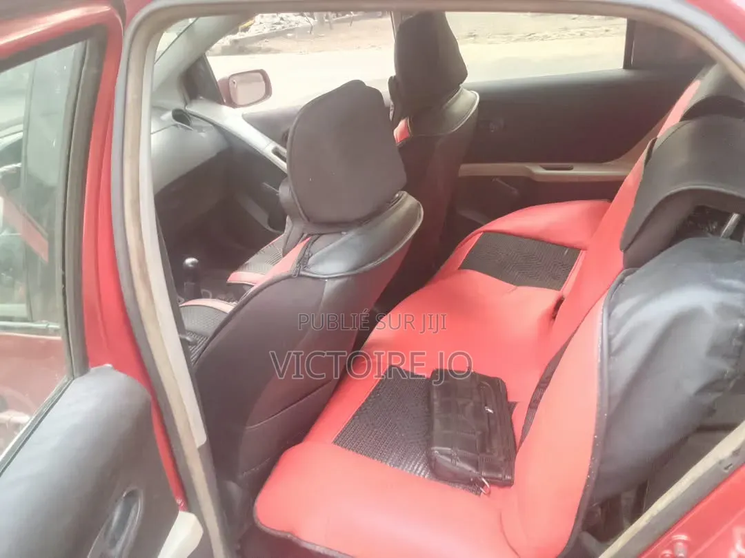 Toyota Yaris 2016 Rouge