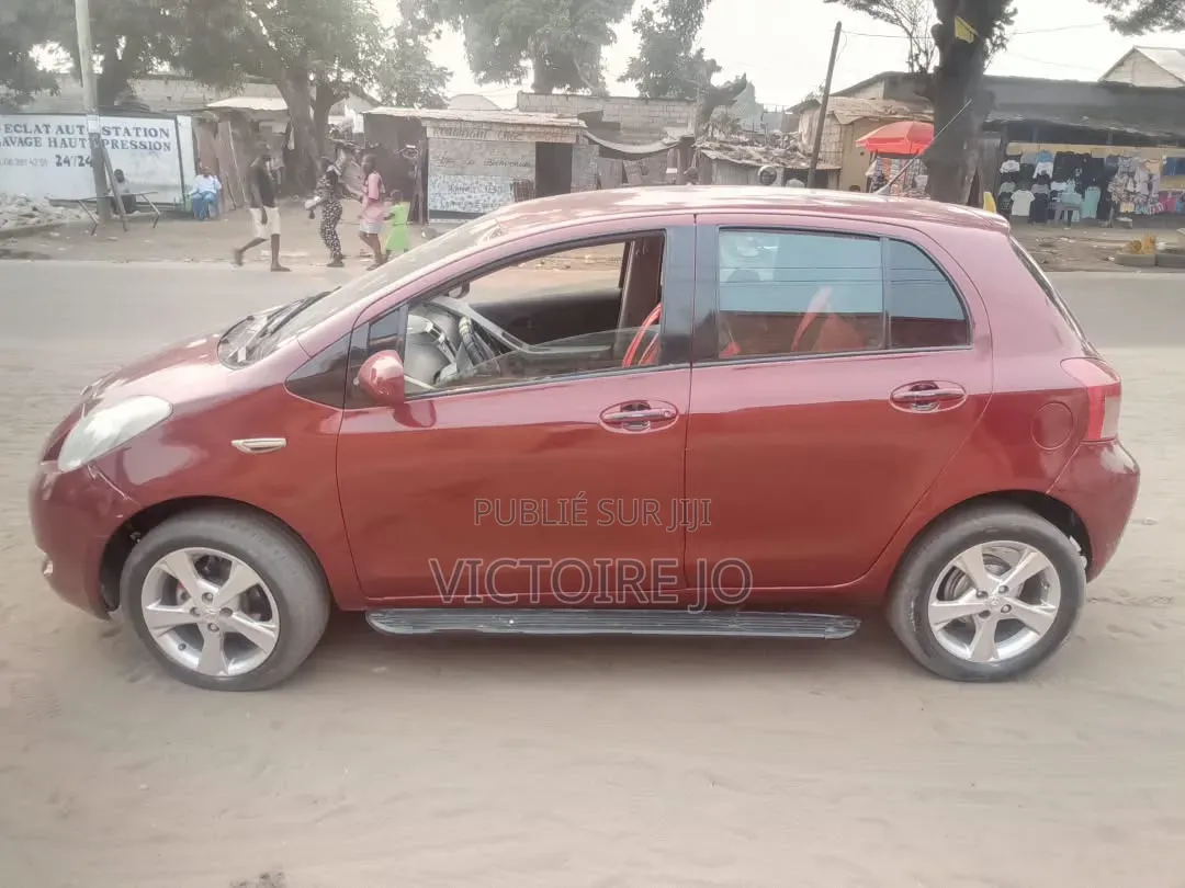 Toyota Yaris 2016 Rouge