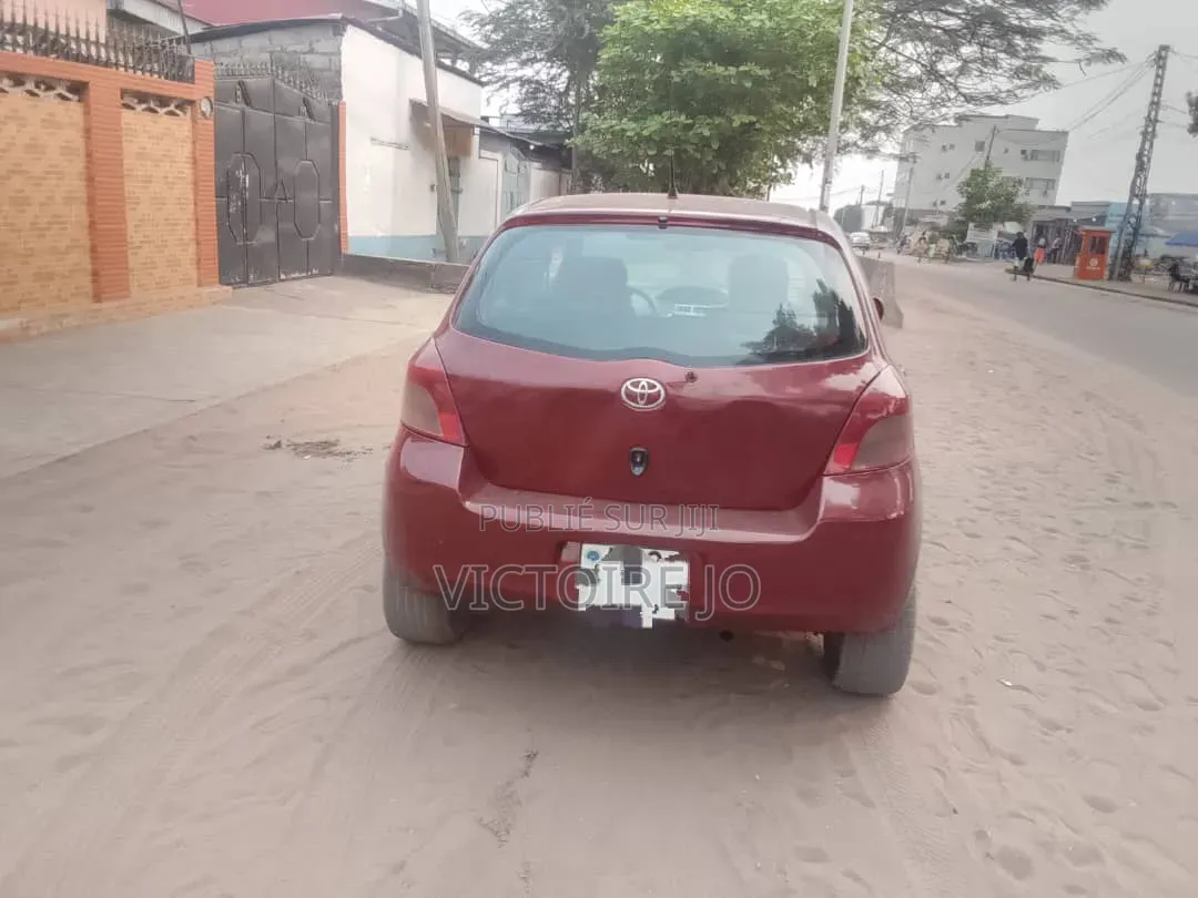 Toyota Yaris 2016 Rouge