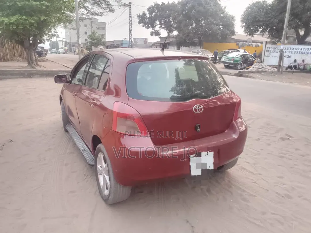 Toyota Yaris 2016 Rouge