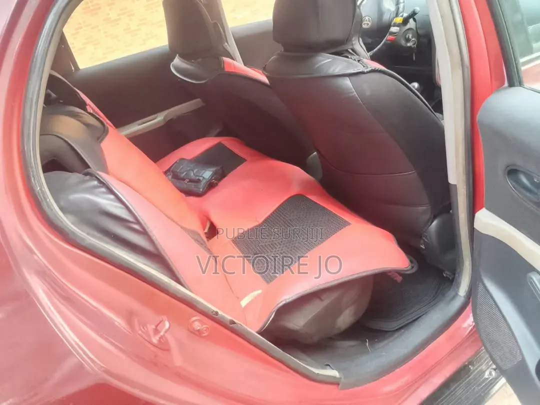 Toyota Yaris 2016 Rouge