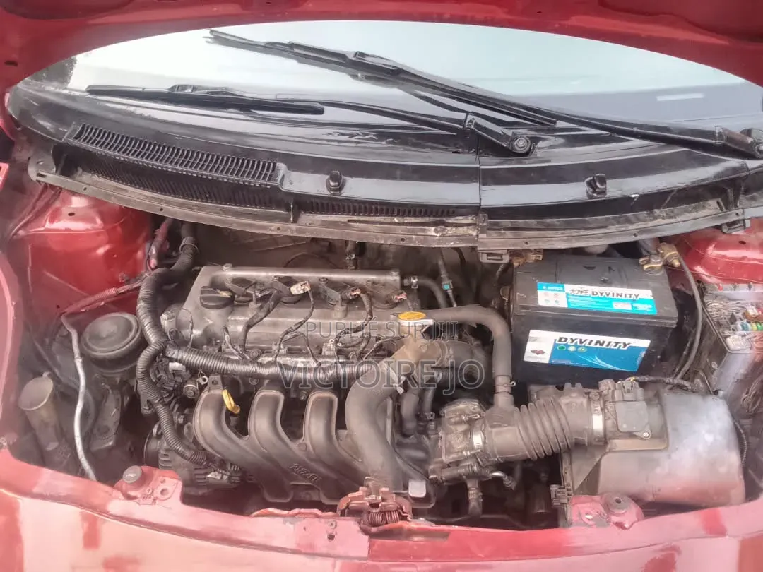 Toyota Yaris 2016 Rouge