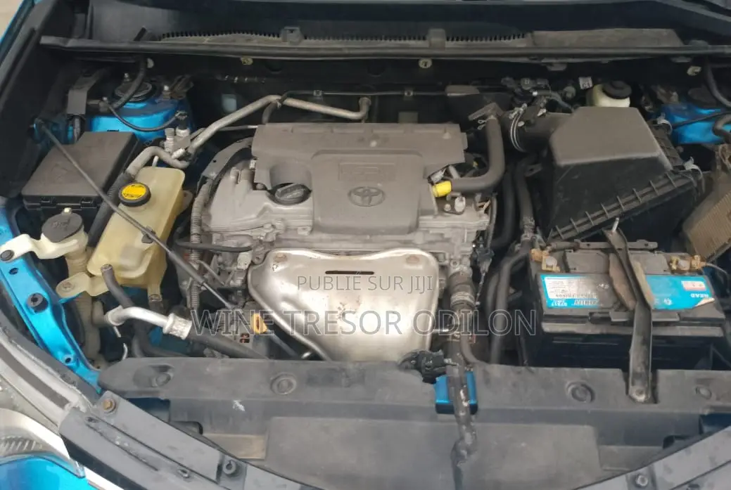 Toyota RAV4 LE AWD (2.5L 4cyl 6A) 2017 Bleu