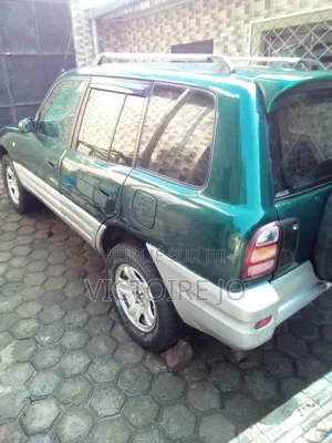 Toyota RAV4 Cabriolet 1998 Vert