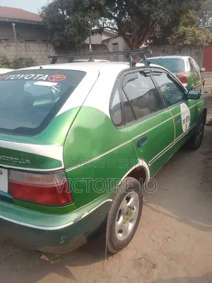 Toyota Corolla 2009 Vert