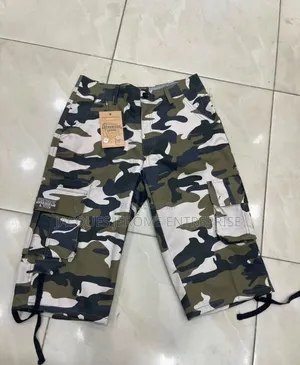 Short Cargo Pentagone