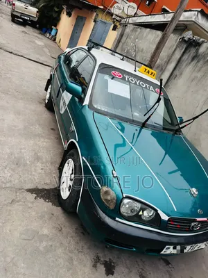 Toyota Corolla 2017 Vert