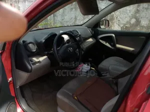 Toyota RAV4 2015 Rouge