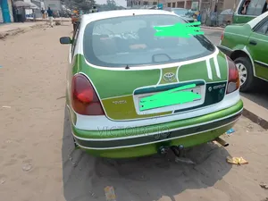 Toyota Corolla 2017 Vert