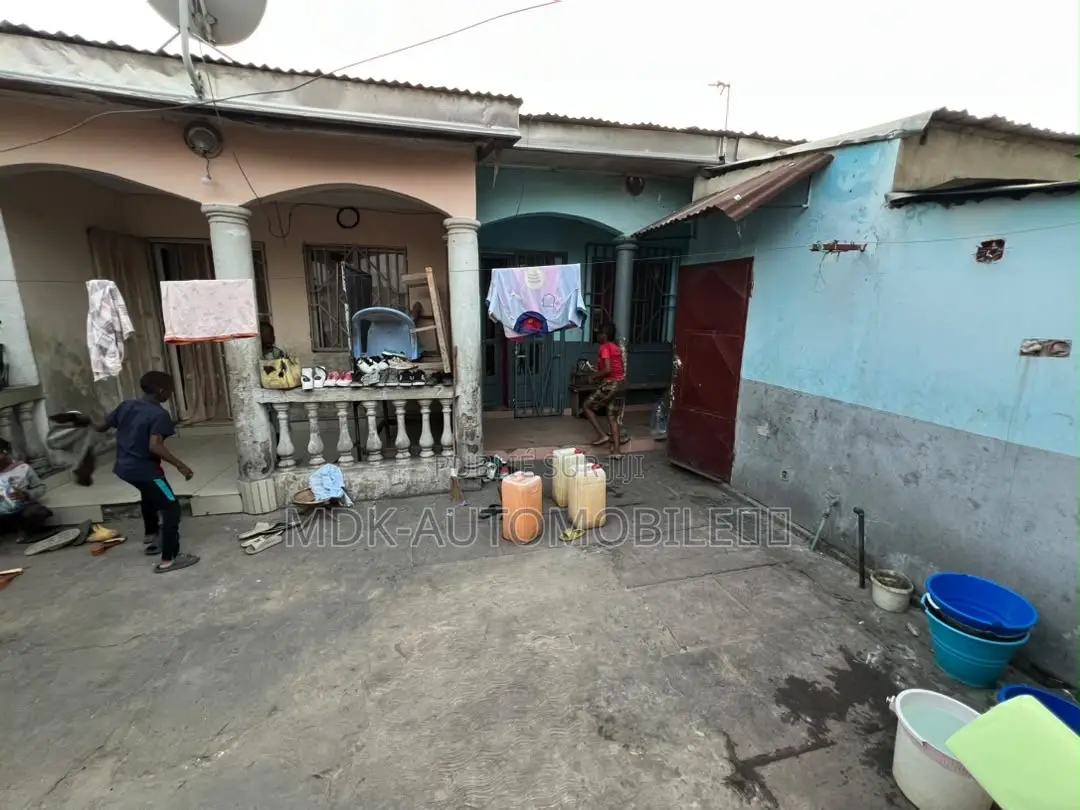 Demi Parcelle À Vendre