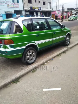Toyota Picnic 2015 Vert