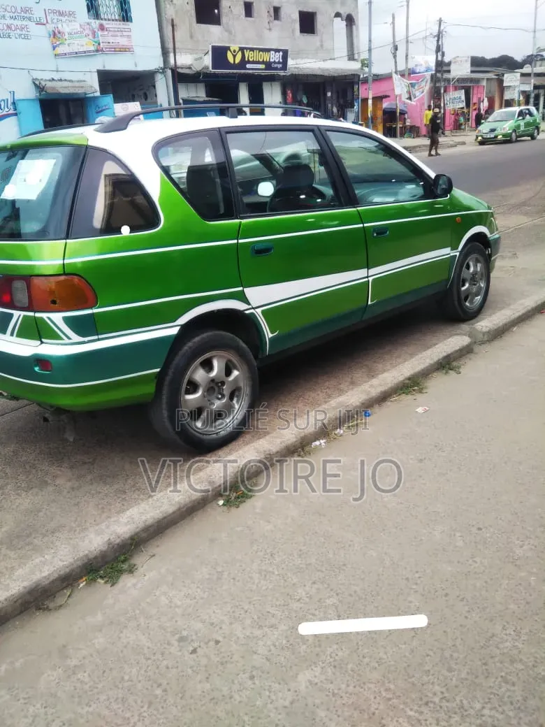 Toyota Picnic 2015 Vert