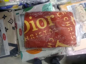 Draps Oreillers Et Rideaux