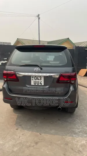 Toyota Fortuner 2014 Gris