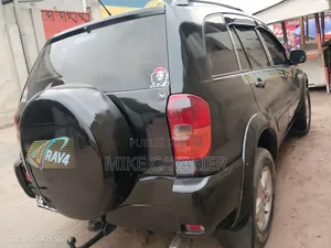 Toyota RAV4 Automatic 2000 Noir